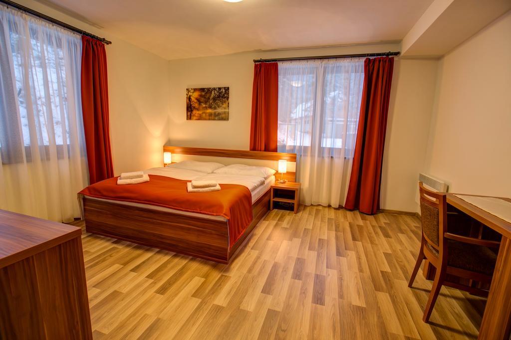 Apartmany Tri Studnicky ديمانوفْشكا دولِنا الغرفة الصورة